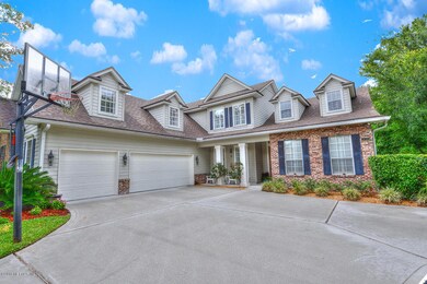 COURTYARD ENTRY GARAGE