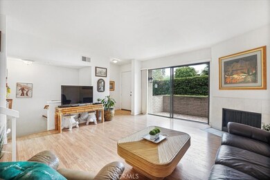 21800 Marylee St unit 63, Woodland Hills, CA 91367 - photo 3