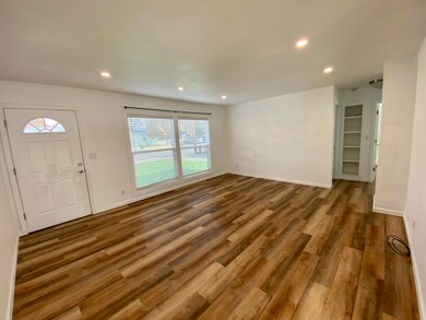 1031 SW K St, Grants Pass, OR 97526 - photo 4