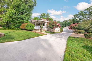 779 James Blvd, Signal Mountain, TN 37377 - photo 3