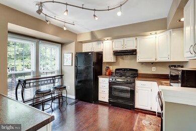 6305 Battlement Way, Alexandria, VA 22312 - photo 2