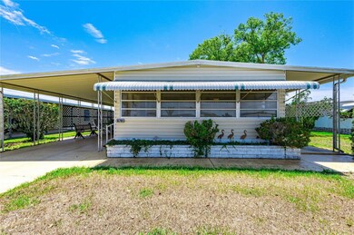 36708 Niles Dr, Zephyrhills, FL 33542 - photo 3