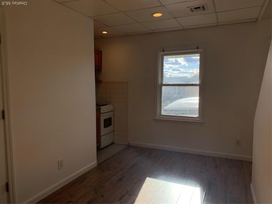 14 Bayville Ave unit 4, Bayville, NY 11709 - photo 2