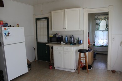 8 Greendale Ave, Worcester, MA 01606 - photo 4