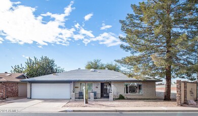 402 S RESEDA