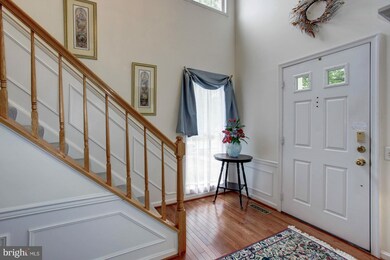 2851 Chevoit Hill Ct, Woodbridge, VA 22191 - photo 2