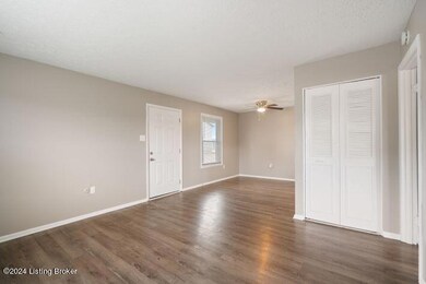 1630 Greentree Blvd unit 704, Clarksville, IN 47129 - photo 2