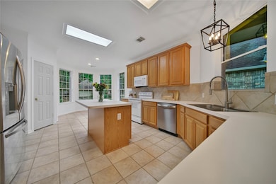 Light and bright kitchen!