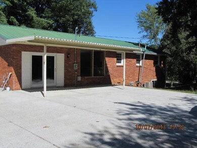 107 Sheridan Cir, McMinnville, TN 37110 - photo 6