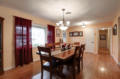 613 Post Oak Dr, Hurst, TX 76053 - photo 6