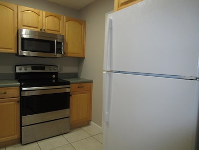 10693 N Military Trail unit 18, Palm Beach Gardens, FL 33410 - photo 6