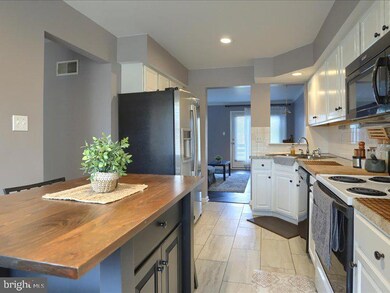 4035 Bradford Cir, Mount Joy, PA 17552 - photo 6