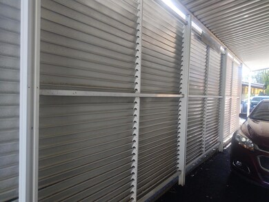 Louvered PrivacyDPrivacy shade
