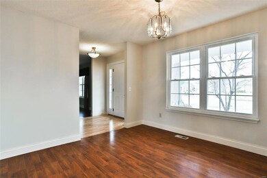 Nice sized dining room