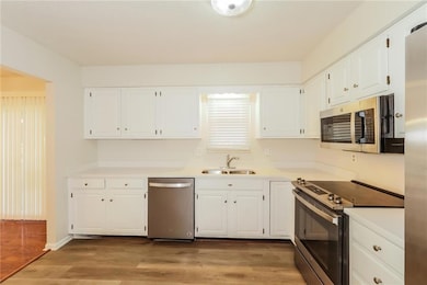 513 NE Grant Dr, Blue Springs, MO 64014 - photo 7