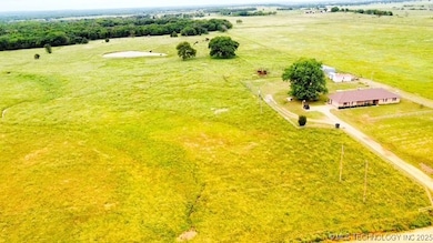 7532 E 130 Rd, Holdenville, OK 74848 - photo 6