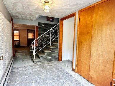 2613 Jackson St, Scranton, PA 18504 - photo 4