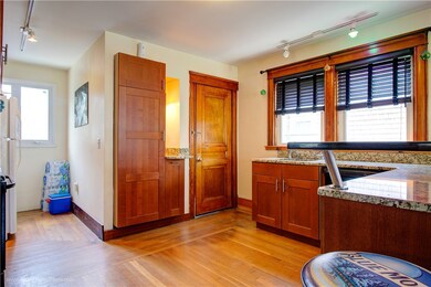 33 Almy St, Newport, RI 02840 - photo 6