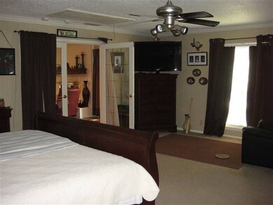 1306 Jeb Stuart Dr, Tyler, TX 75703 - photo 6