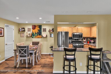 232 Wedgewood Cir, Belford, NJ 07718 - photo 5