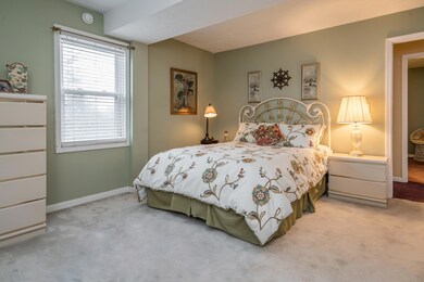 2845 Hikes Ln, 204-06
