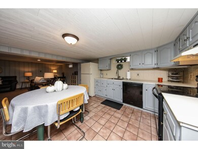 8 Wilmer Ave, Conshohocken, PA 19428 - photo 7