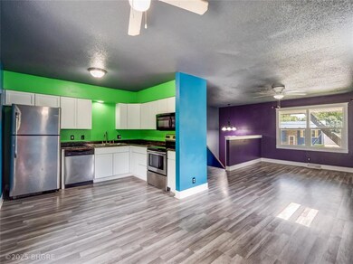 3902 E 40th St, Des Moines, IA 50317 - photo 7