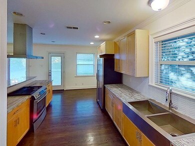 6226 Saratoga Cir, Dallas, TX 75214 - photo 2