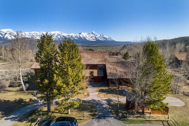 1678 N EAST BUTTE RD