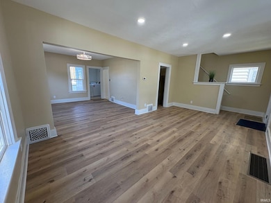 1013 E Fairview Ave, South Bend, IN 46614 - photo 3