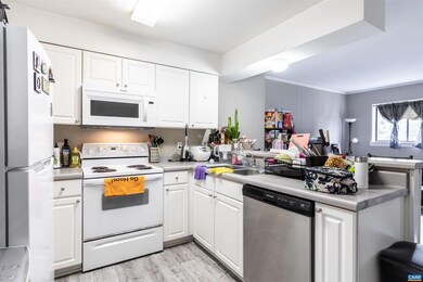 2100 Jefferson Park Ave unit 10, Charlottesville, VA 22903 - photo 5