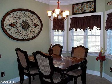 Breakfast Nook - Bright and ready for less formal 