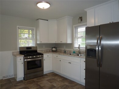 517 Montpelier Ave, Erie, PA 16505 - photo 4