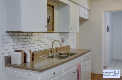 613 Larue Dr, San Marcos, TX 78666 - photo 7