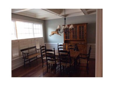 Dining Room. Elegant dining room with plantation s