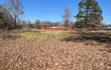 135 Gean Ln, Savannah, TN 38372 - photo 2