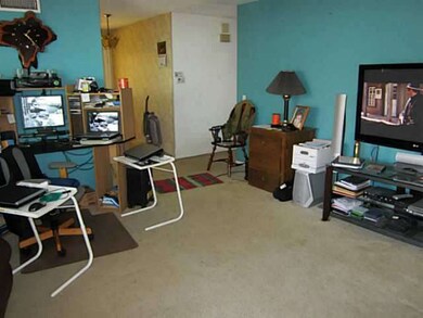 Note room for big screen T.V.