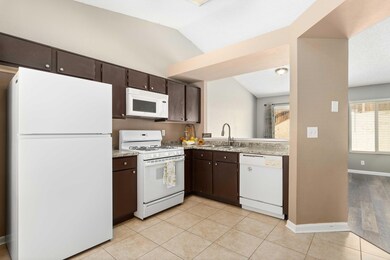 1049 Armstrong Ave Rosamond-16