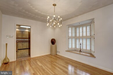 300 Valley Brook Dr, Silver Spring, MD 20904 - photo 5