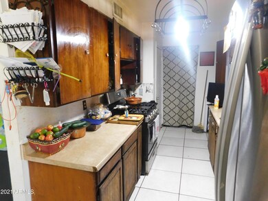 4611 N 47th Dr, Phoenix, AZ 85031 - photo 7