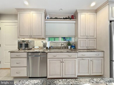 83 Imperial Dr, Reading, PA 19607 - photo 6