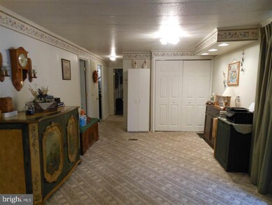 400 Holly Dr, Mount Wolf, PA 17347 - photo 4