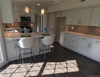 Tons of kitchen cabinets!