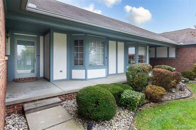 45480 Inverness Cir unit 108, Macomb, MI 48044 - photo 3
