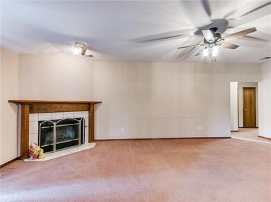 2137 NE 13th St, Moore, OK 73160 - photo 4