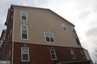 43593 Helmsdale Terrace, Chantilly, VA 20152 - photo 2