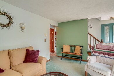 10 Joanne Dr, Hooksett, NH 03106 - photo 4