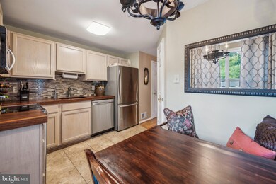 3420 Whispering Hills Place, Laurel, MD 20724 - photo 4