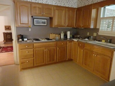 123 Tanglewood Dr, Fredericksburg, TX 78624 - photo 2