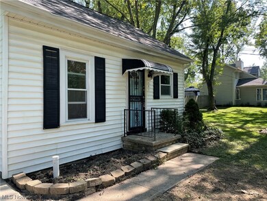 761 Community Rd, Sheffield Lake, OH 44054 - photo 2